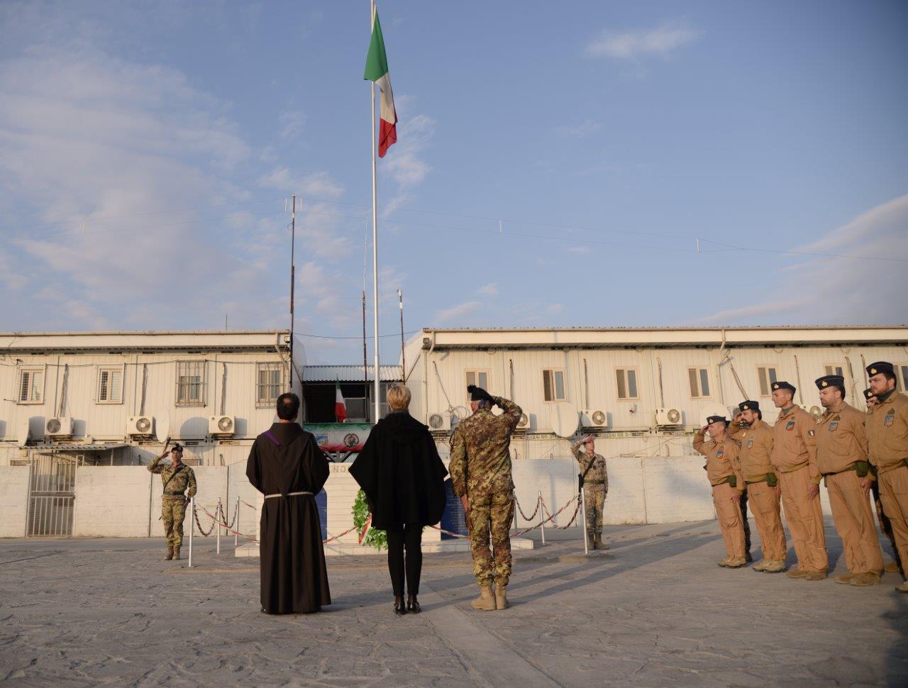 Il Ministro della Difesa Roberta Pinotti ad Herat (7).jpg